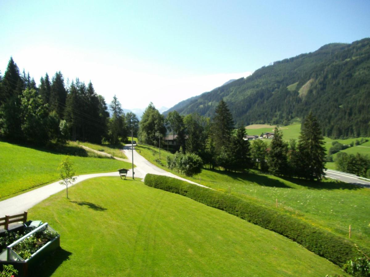 Hotel Gaestehaus Zum Tauern Radstadt Zewnętrze zdjęcie